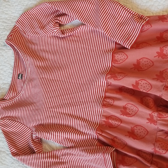 TEA STRAWBERRY DRESS - Picture 1 of 7